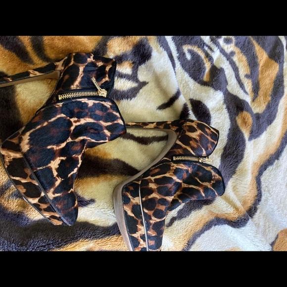 High heals - Picture 2 of 4